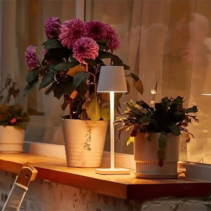 Abajur de Mesa LED Touch Premium - Valenthe
