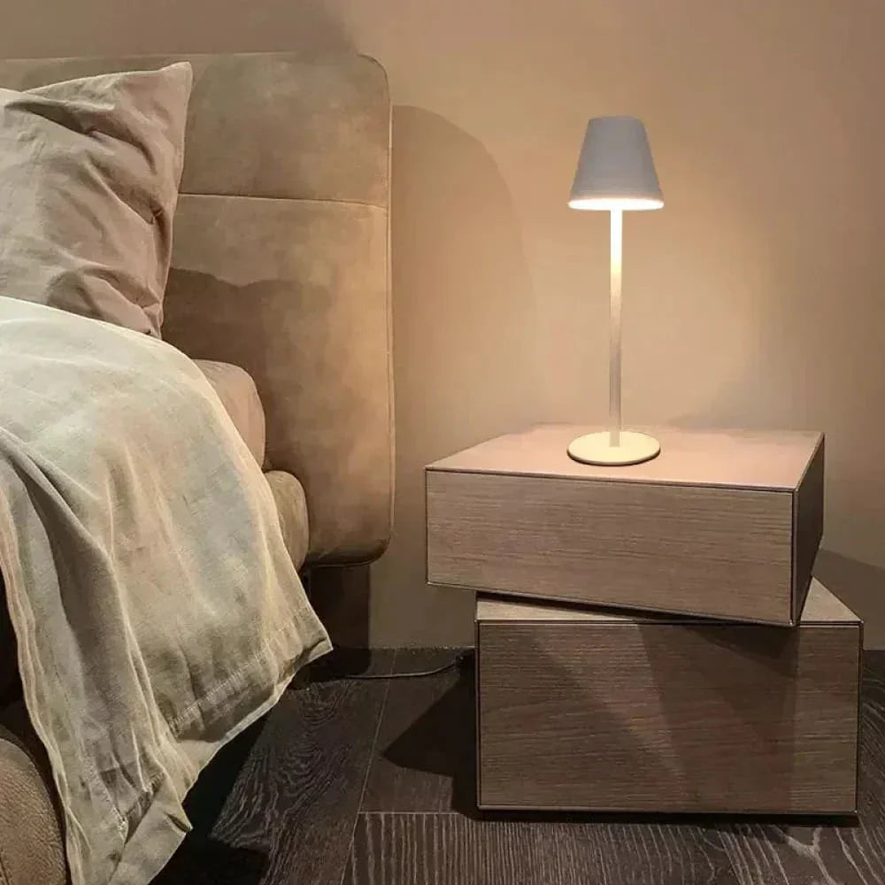 Abajur de Mesa LED Touch  Premium - Valenthe